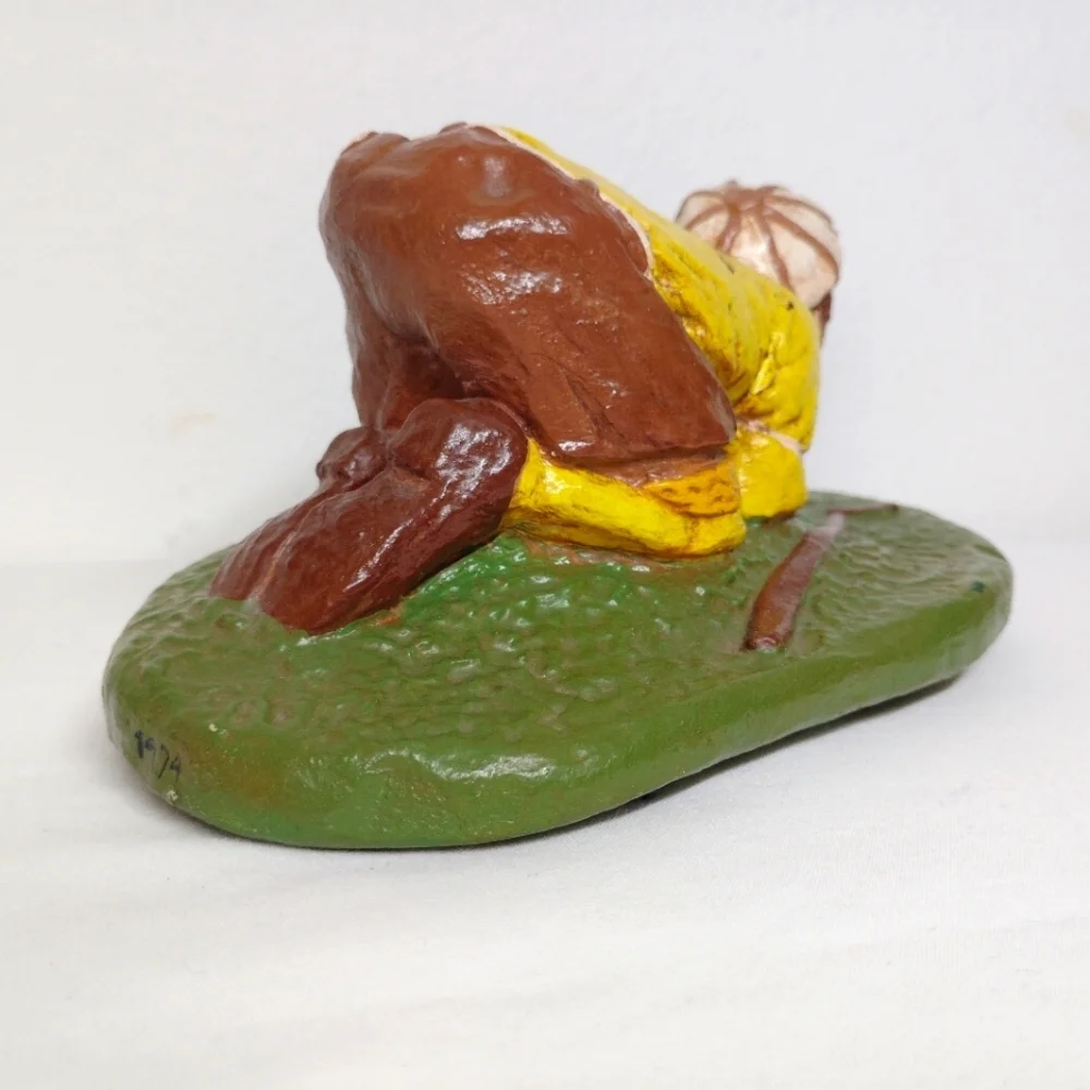 Vintage Rottman Pottery Golf Figurine Golfer Huff Puff Yellow Signed 1974
